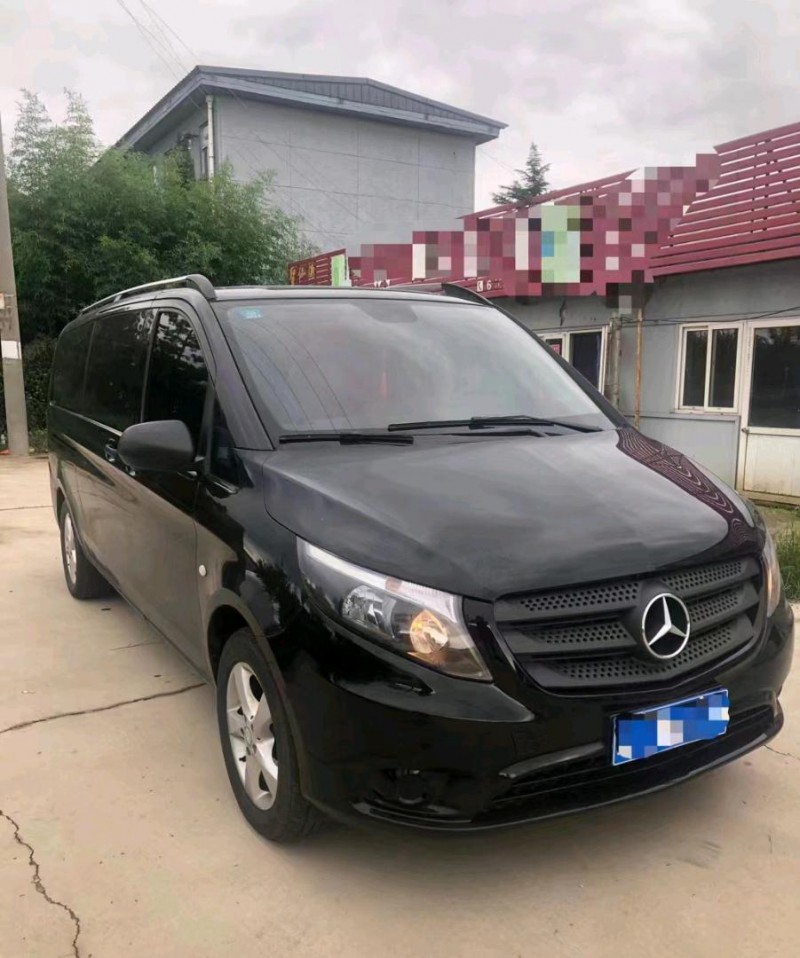 烟台18年奔驰威霆2