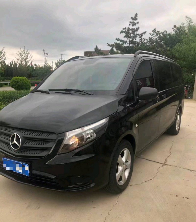 烟台18年奔驰威霆3