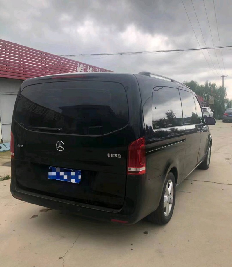 烟台18年奔驰威霆4