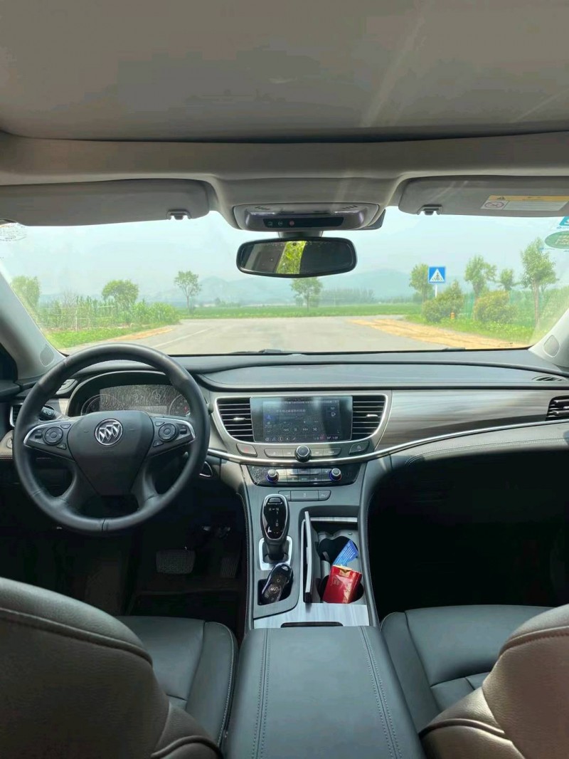 徐州20年别克君越6