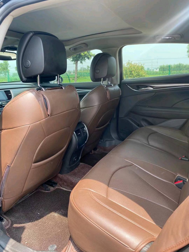 徐州20年别克君越3