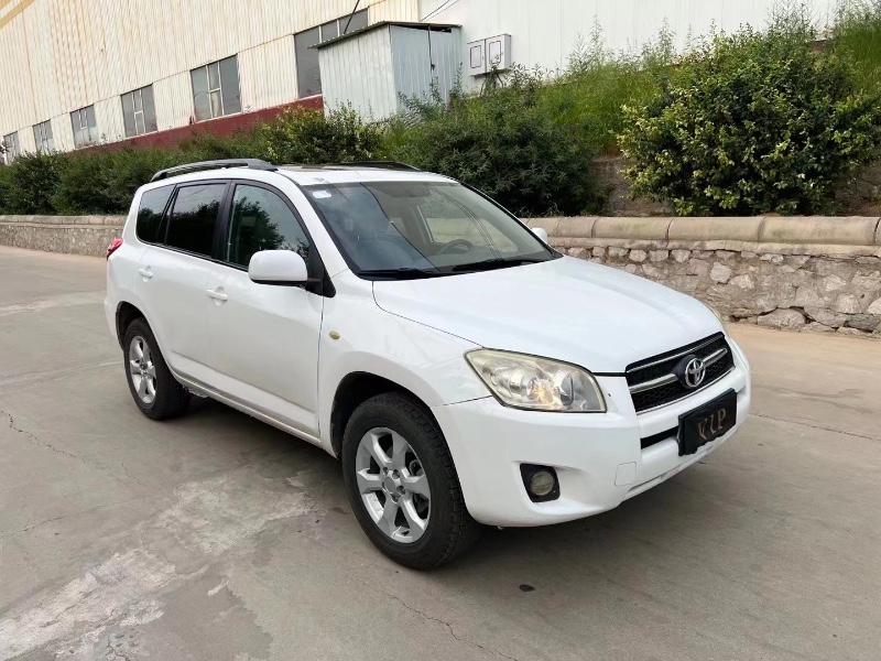 唐山11年豐田RAV46