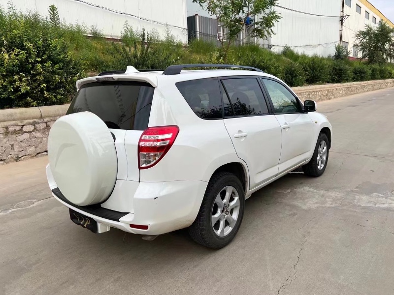 唐山11年豐田RAV45
