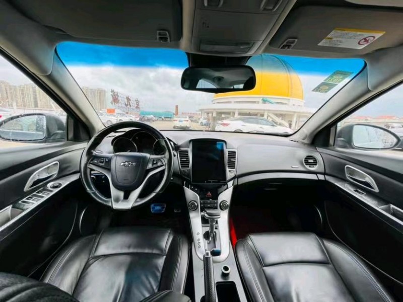 东莞11年雪佛兰科鲁兹5