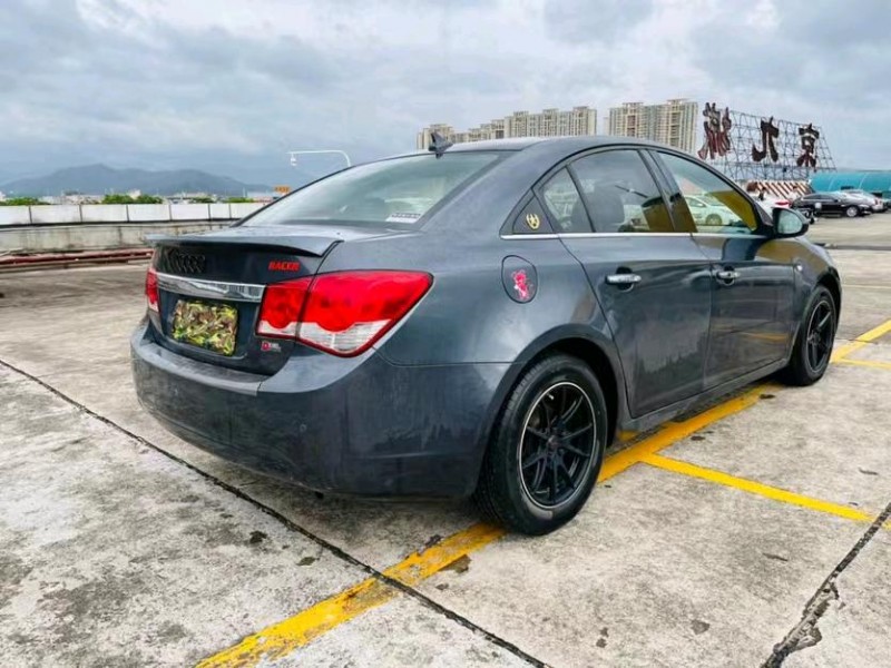 东莞11年雪佛兰科鲁兹8