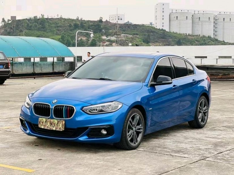 东莞18年宝马1系8