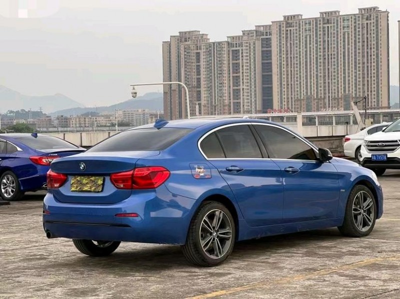 东莞18年宝马1系2