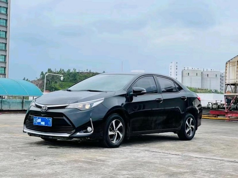 东莞18年丰田雷凌8