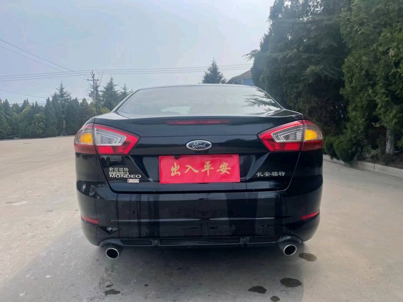 烟台15年福特蒙迪欧-致胜1