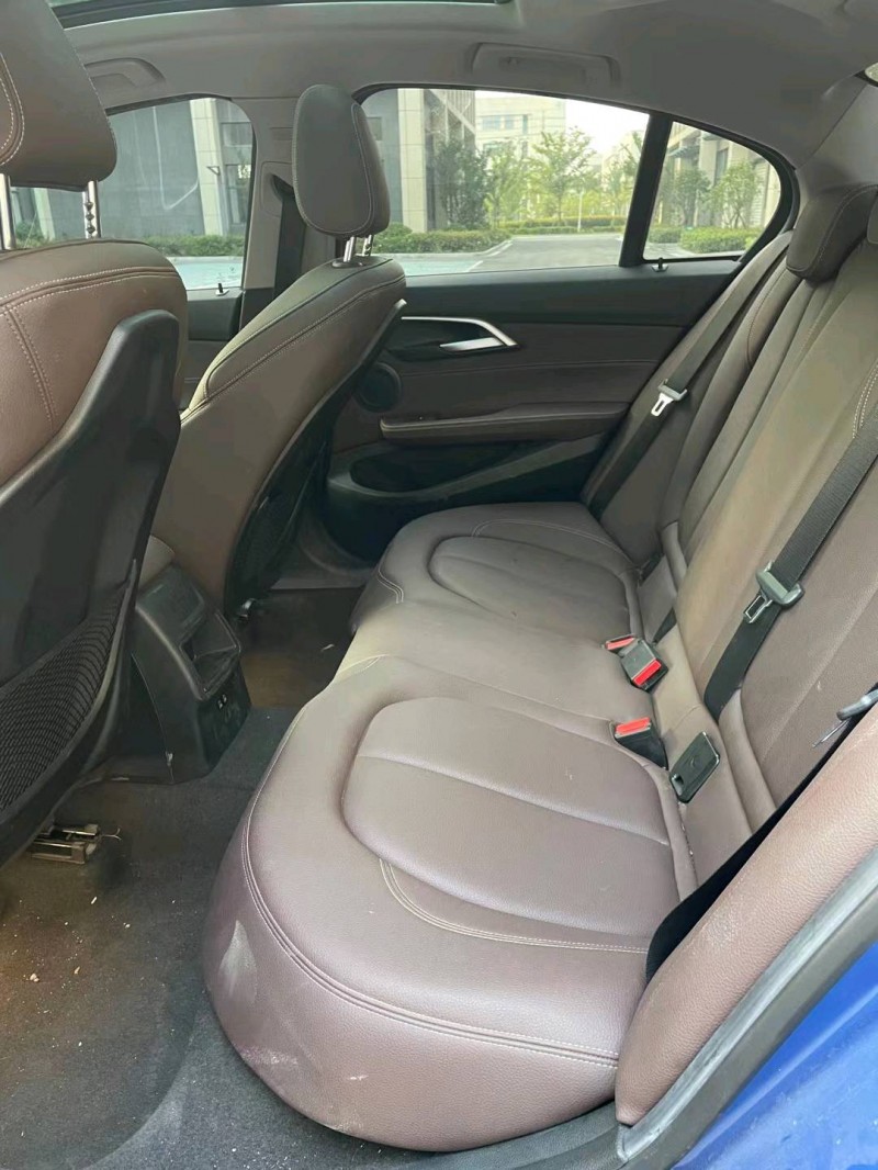 徐州20年宝马1系4