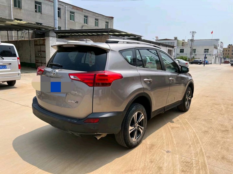 保定16年豐田RAV4榮放4