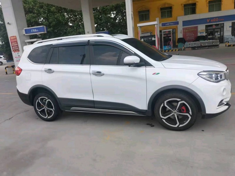 保定19年SWM斯威汽車X75