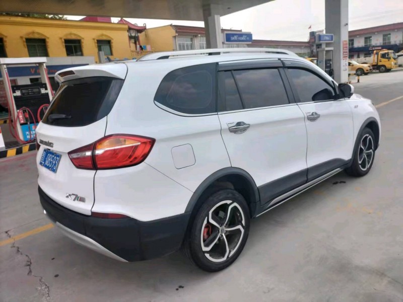 保定19年SWM斯威汽車X76