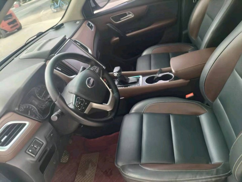 保定19年SWM斯威汽車X77