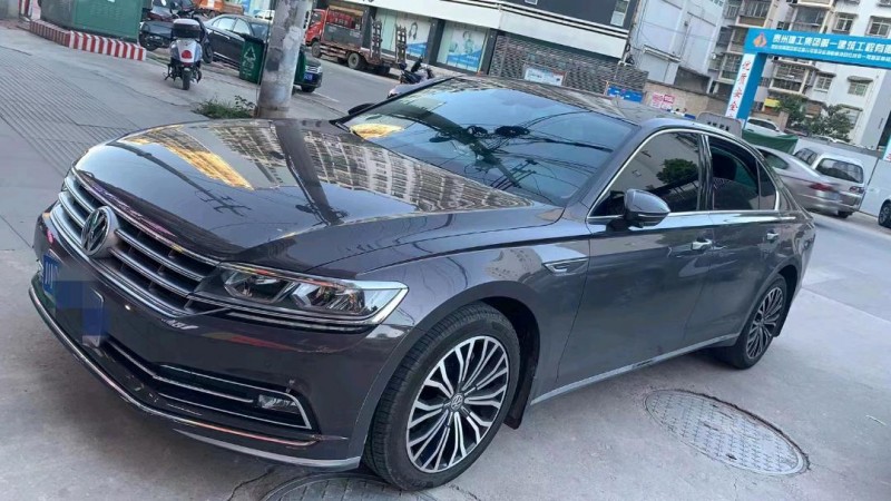 成都18年大众辉昂6