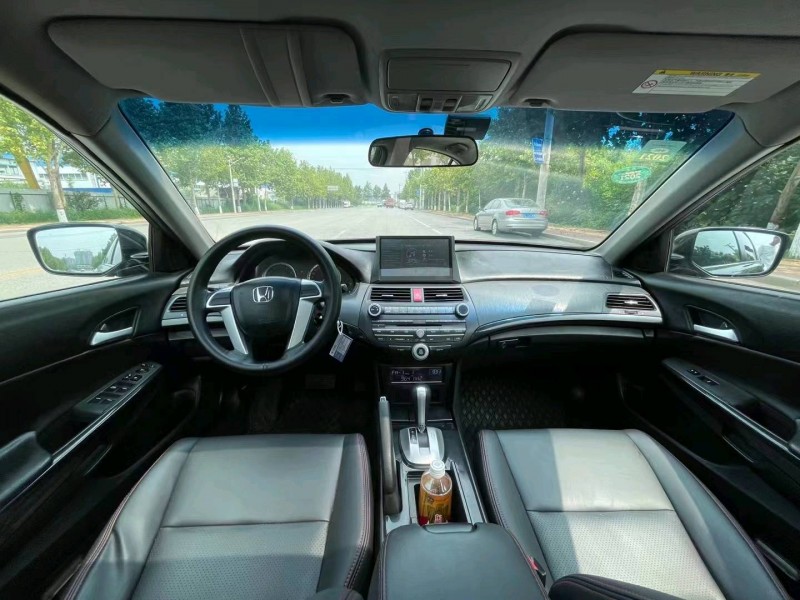 保定13年本田雅阁5