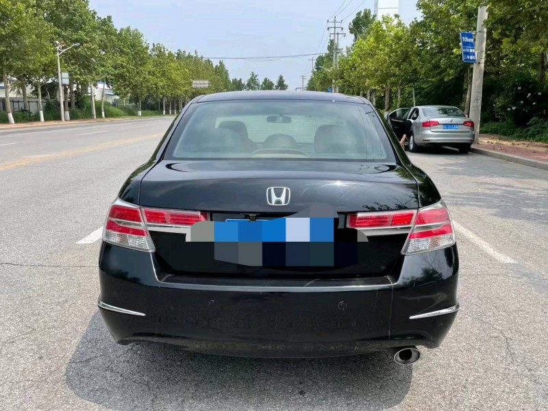 保定13年本田雅阁7