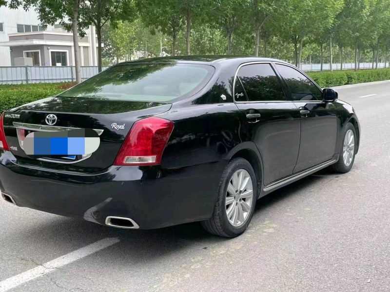 保定10年豐田皇冠9