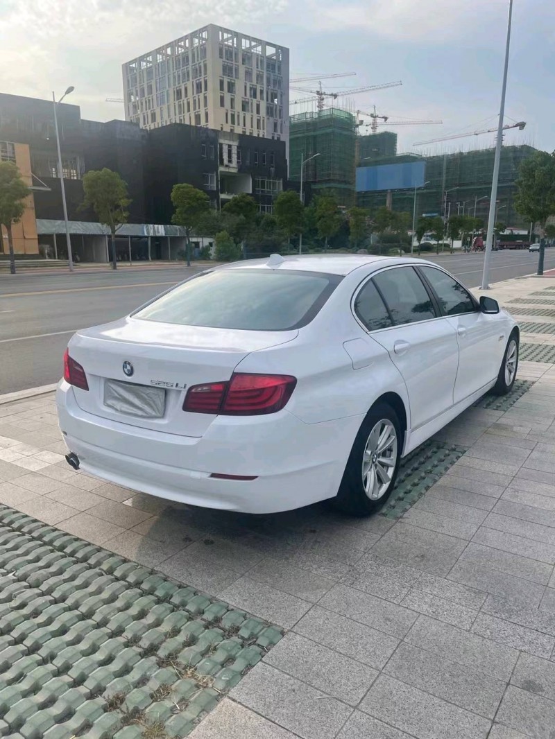 徐州11年宝马5系8