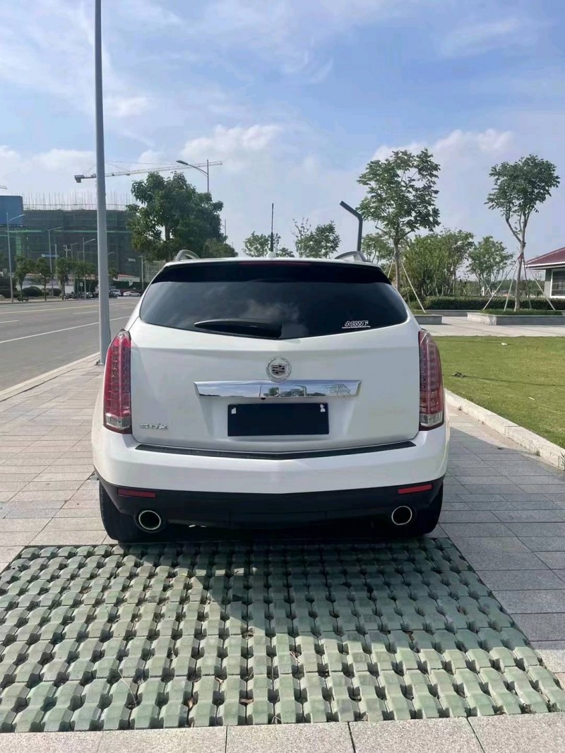 徐州15年凯迪拉克SRX9
