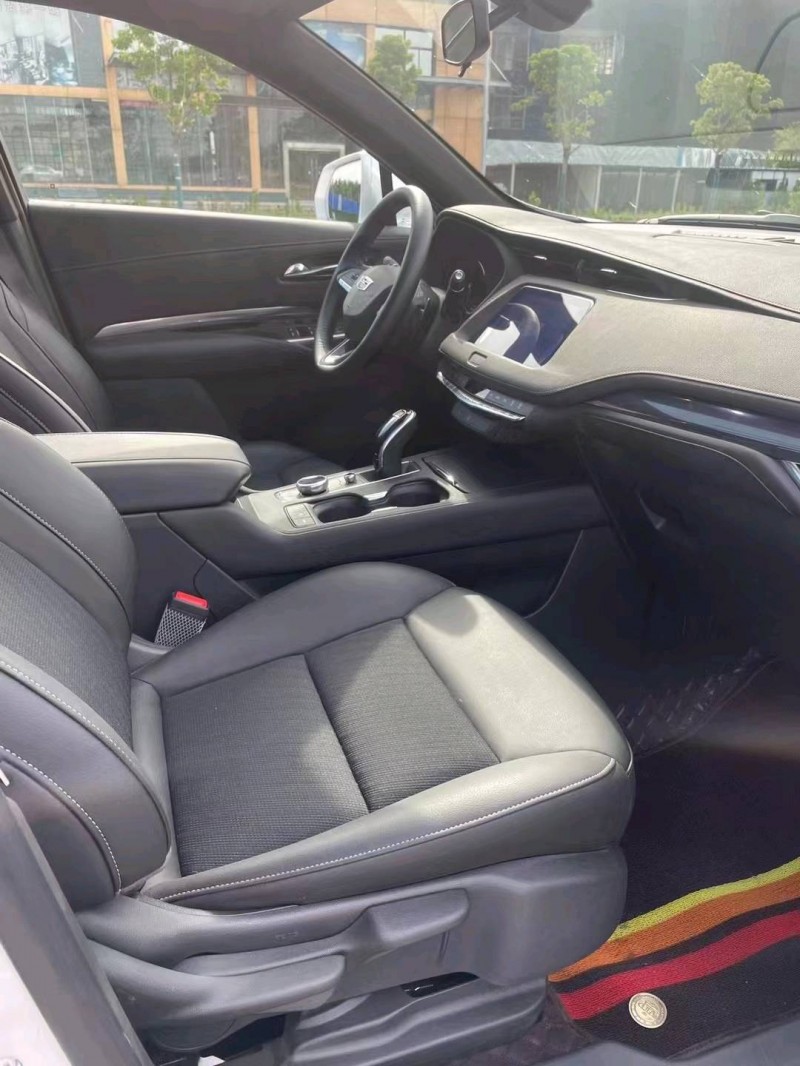 徐州20年凯迪拉克XT47