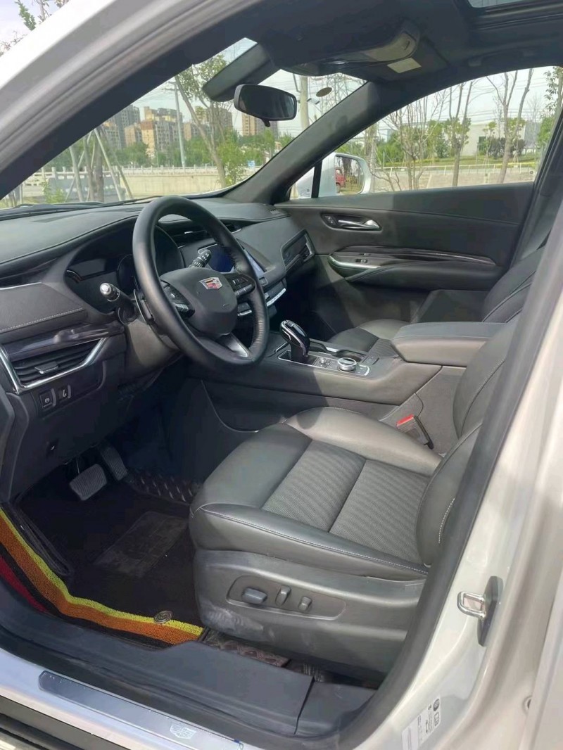 徐州20年凯迪拉克XT46