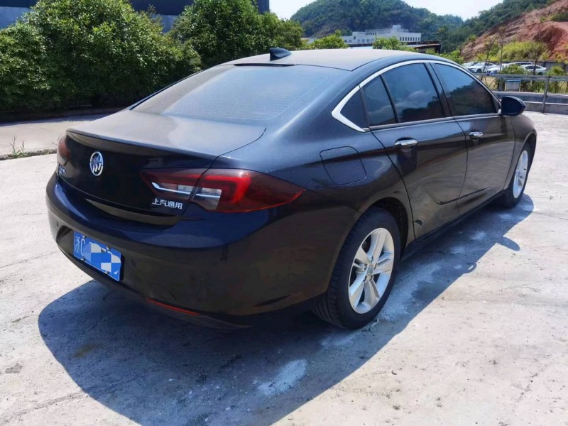 宜春19年别克君威5