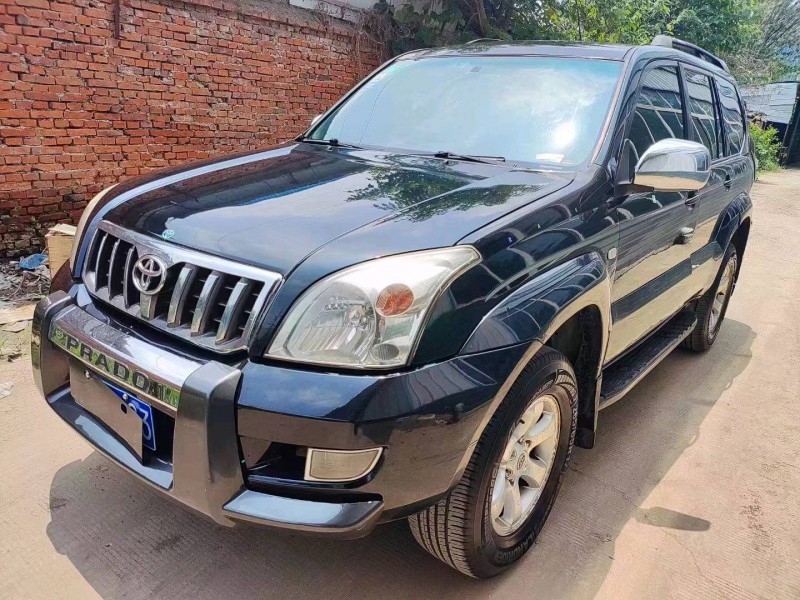 北京10年丰田普拉多2