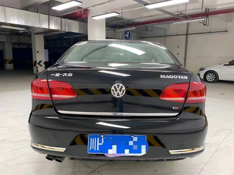 成都17年大众迈腾9