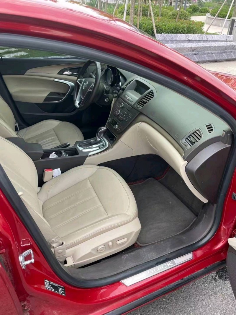 徐州12年别克君威5