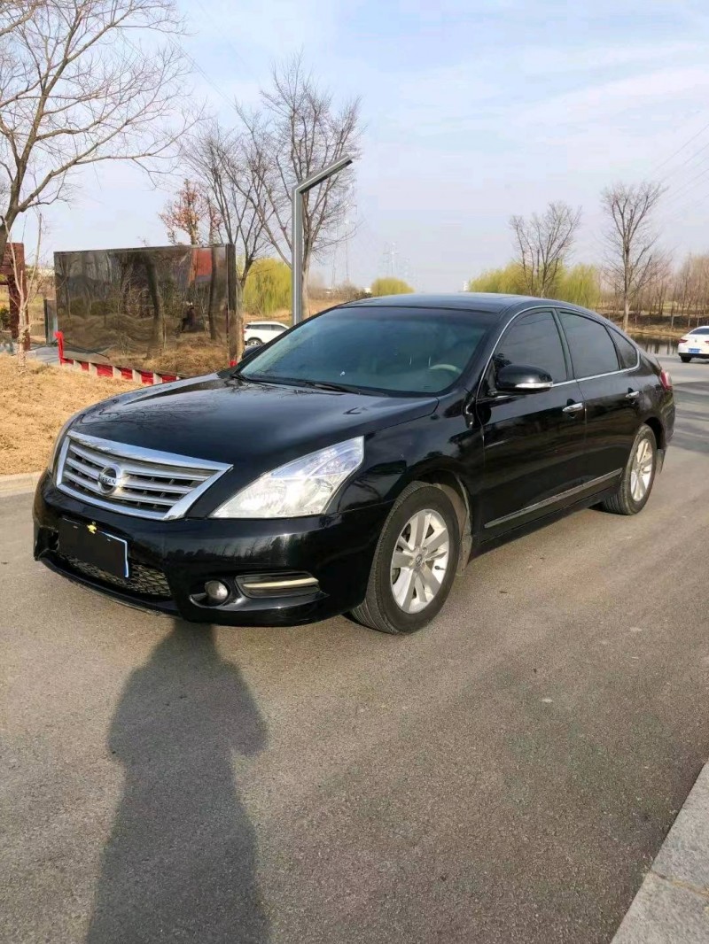 徐州12年日产天籁3