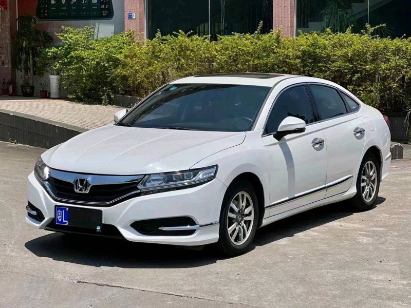 佛山17年本田思铂睿3