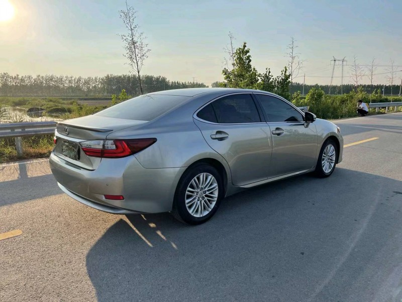 徐州18年雷克萨斯ES8