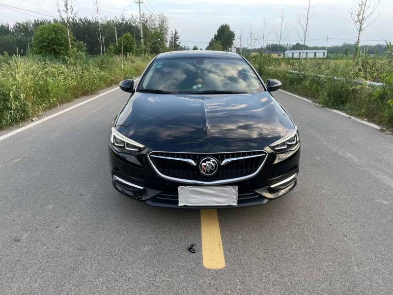 徐州18年别克君威9