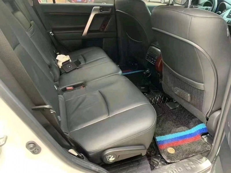 北京14年丰田普拉多3