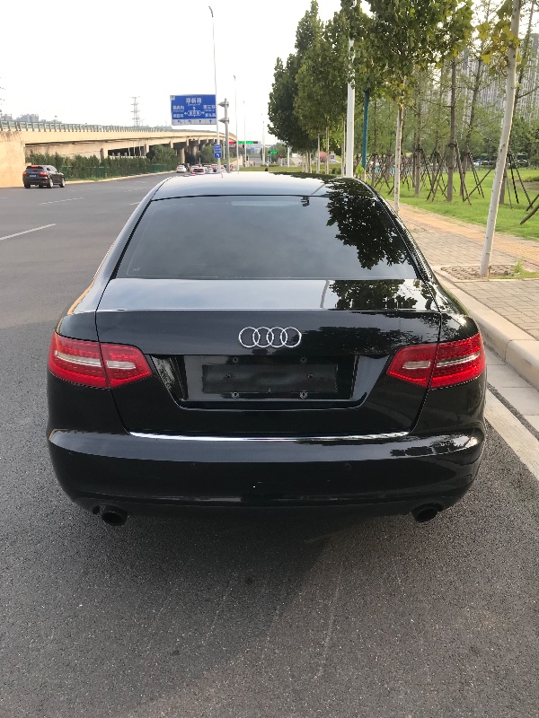 鄭州11年奧迪A6L4