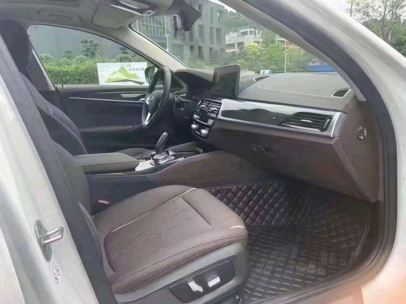 北京21年宝马5系3