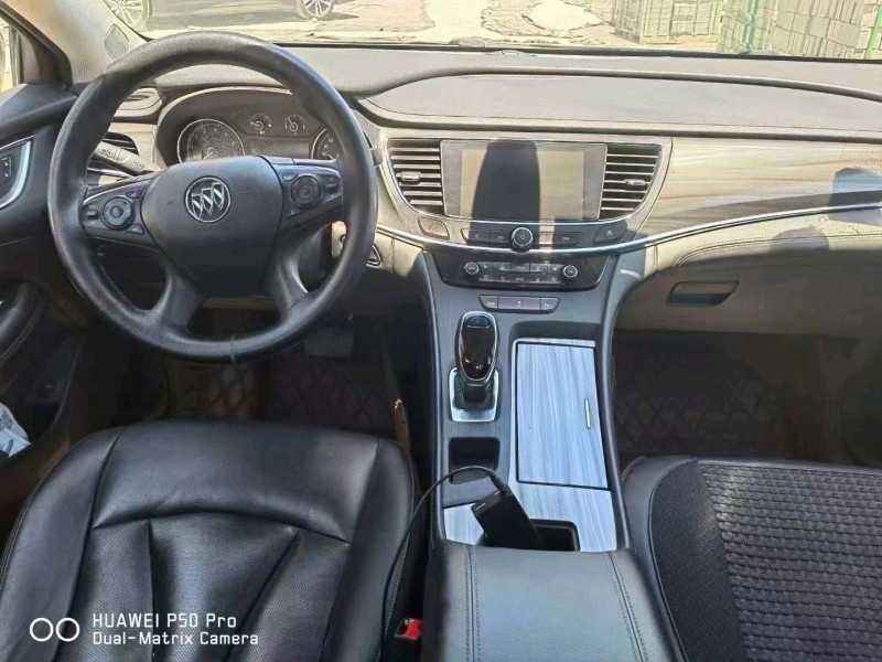 北京18年别克君越7