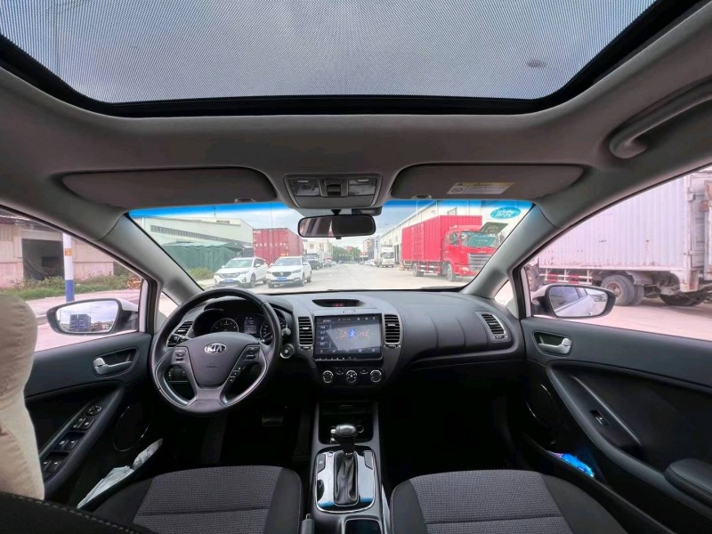 东莞17年起亚K36