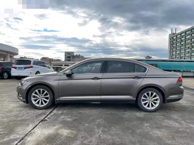 东莞17年大众迈腾8