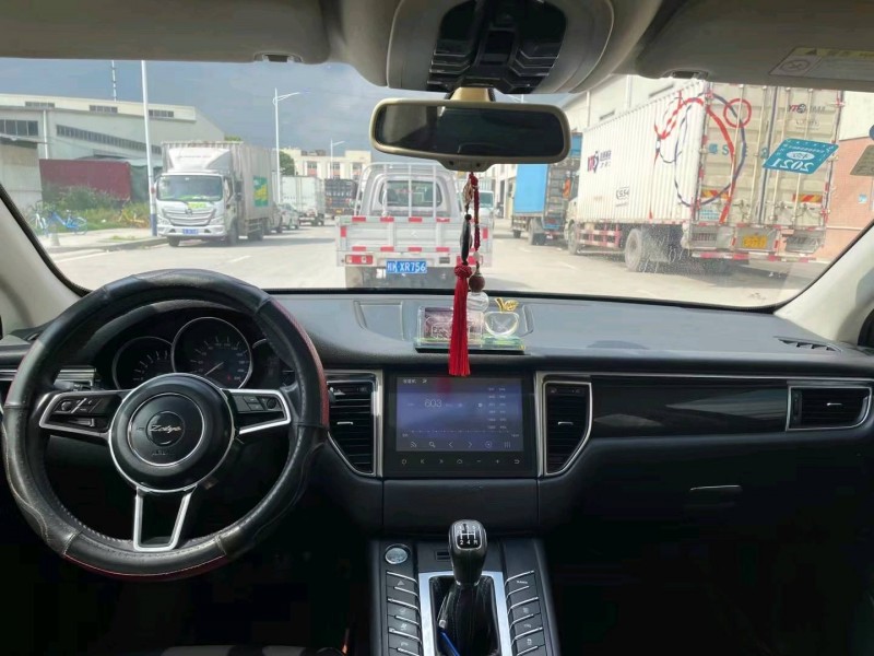 东莞17年众泰SR96