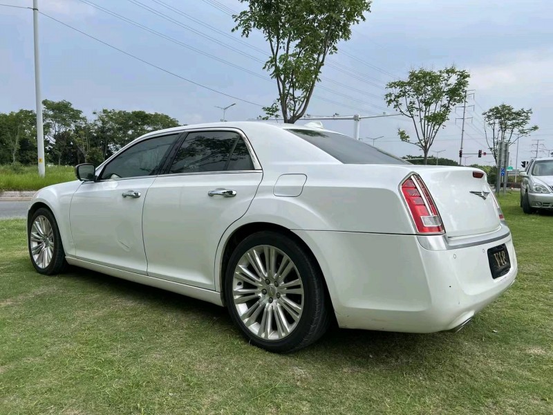 泰州13年克莱斯勒300C7