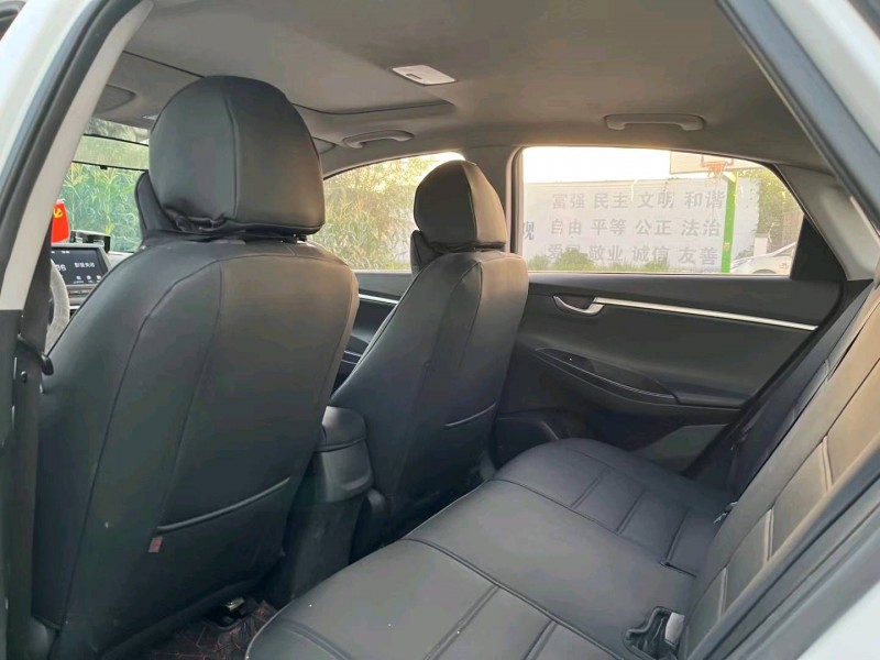 徐州17年现代悦动7