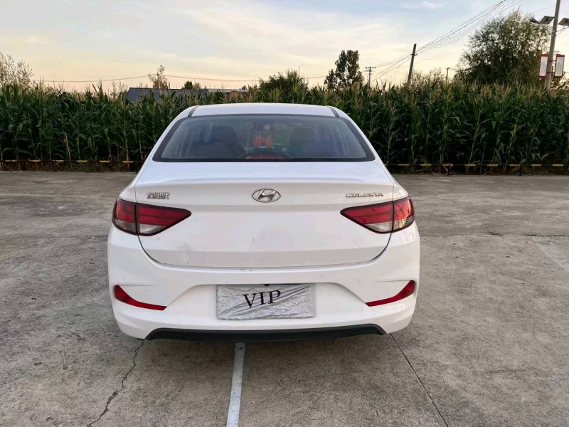 徐州17年现代悦动9