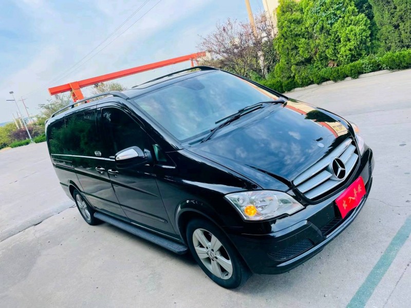 烟台12年奔驰唯雅诺8