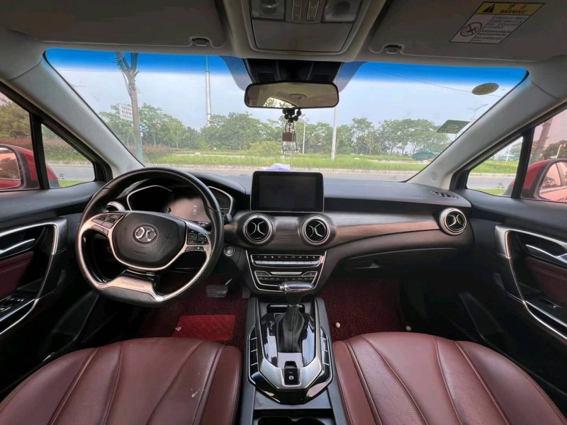 徐州18年北汽绅宝D505