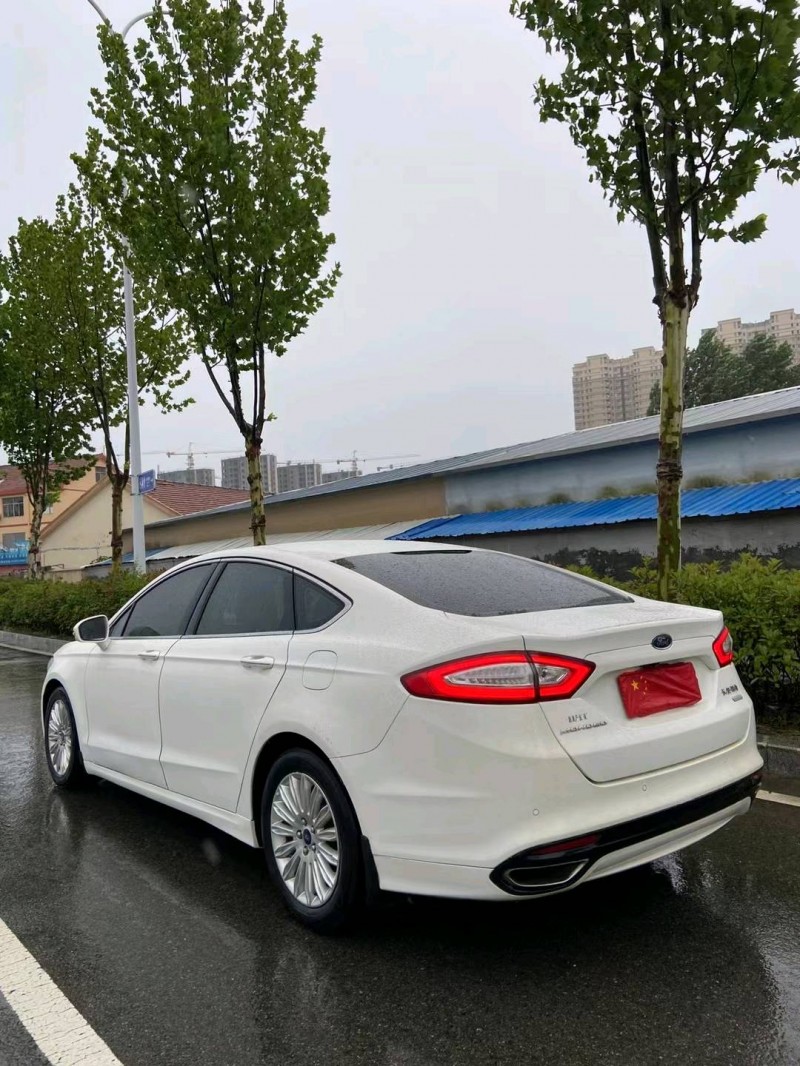 青岛15年福特蒙迪欧8