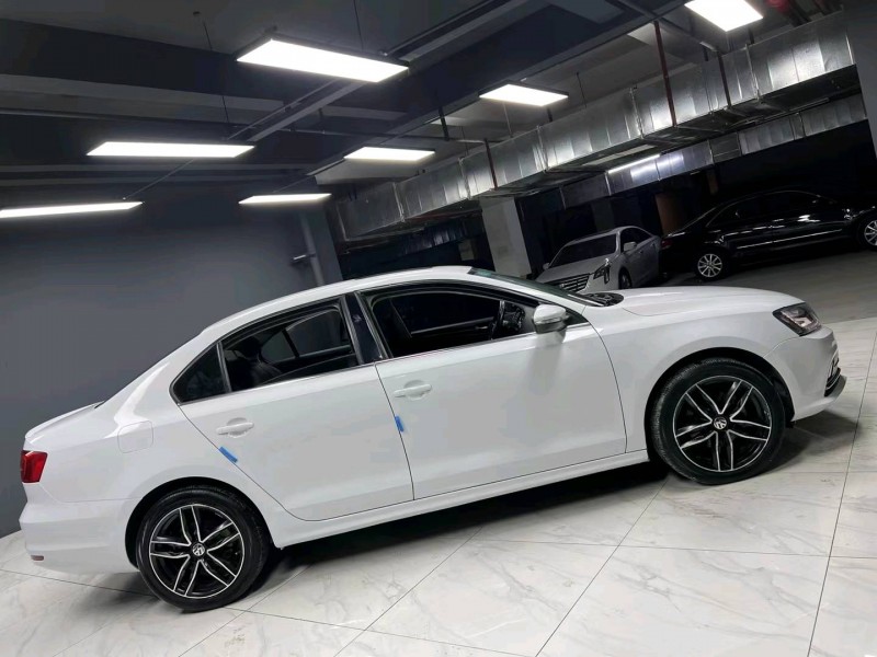 成都16年大众速腾8