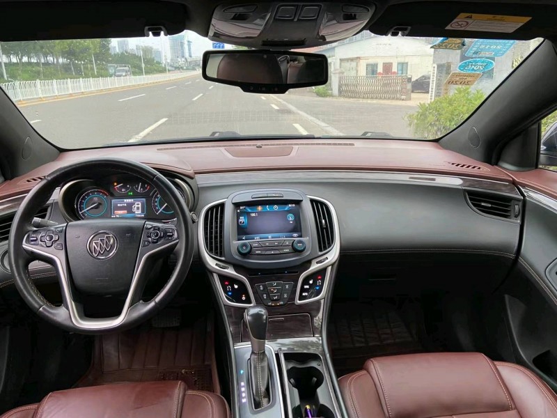 青岛14年别克君越4