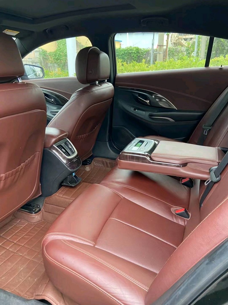 青岛14年别克君越5